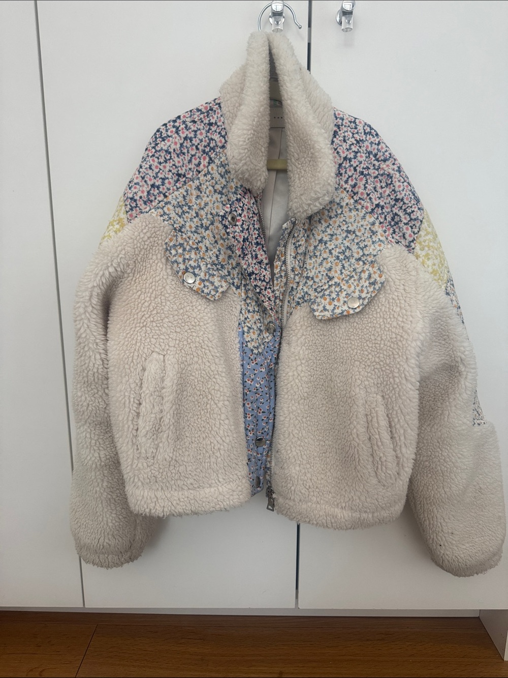 Cream Sherpa Jacket with Floral moto girls blank size L